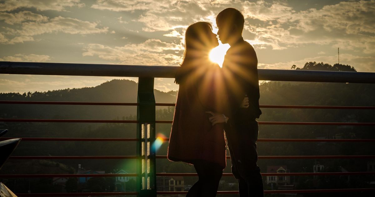 Cinta di Balik Bintang: 3 Pasangan Zodiak Paling Serasi di Minggu Ini