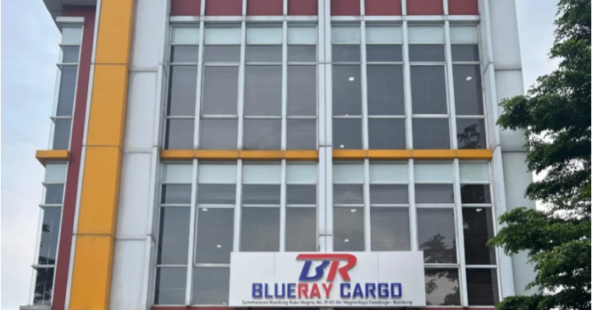 GEGER! Bos Blueray Menyerahkan Diri Setelah Kabur: Skandal Bea Cukai Lebih Dalam dari yang Kita Kira?!