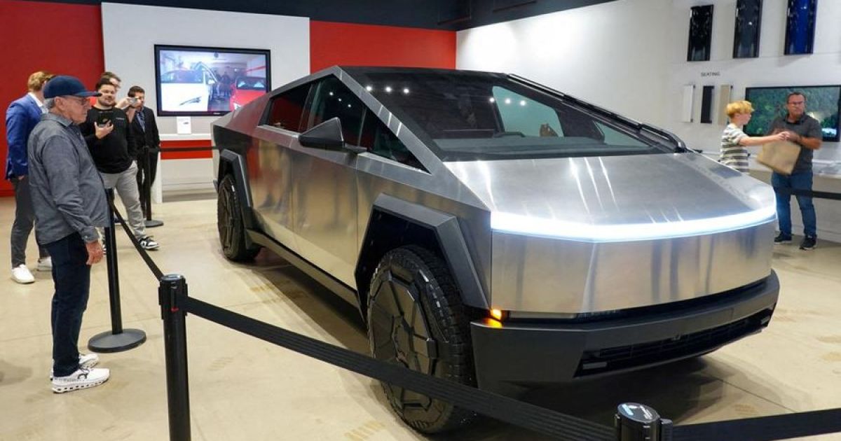 Mobil Tak Ada yang Mau Beli? Tesla Banting Harga Gila-gilaan di Tengah Persaingan Ketat