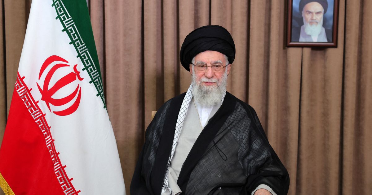 Profil Ayatollah Ali Khamenei: Arsitek Keteguhan dan Wajah Revolusi Islam Iran