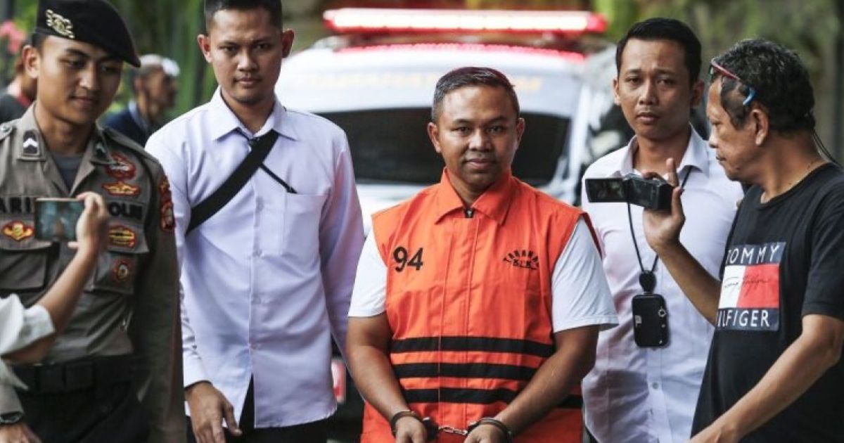 Gubernur Riau Nonaktif Terjerat Kasus Korupsi! Ajudannya Jadi Tersangka, Bukti Baru Menggegerkan!