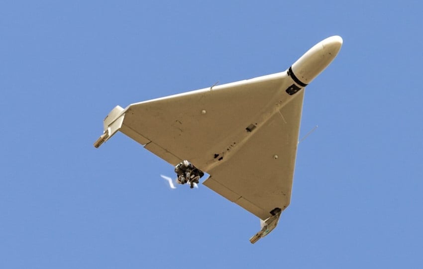 Drone Shahed 136 jadi kunci ketangguhan Iran dalam perang melawan Israel dan AS. Foto/X/@VungaEl74