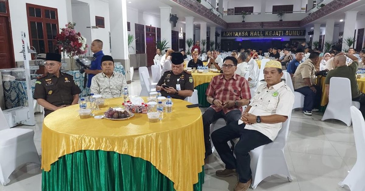 Buka Puasa Bersama Dengan Insan Pers, Kajatisu Ajak Media Tebar Kebaikan & Perangi Berita Hoak