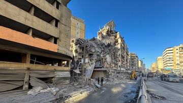 Kerusakan akibat serangan Israel di pinggiran selatan Beirut, Lebanon (dok. REUTERS/Ahmad Al Kerdi)