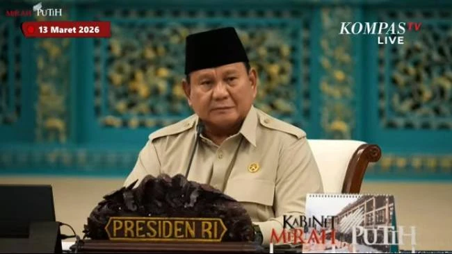 Presiden RI Prabowo Subianto saat memimpin sidang kabinet persiapan Lebaran 2026 di Istana Kepresidenan, Jakarta, Jumat (13/3/2026). (Sumber: Kompas TV)