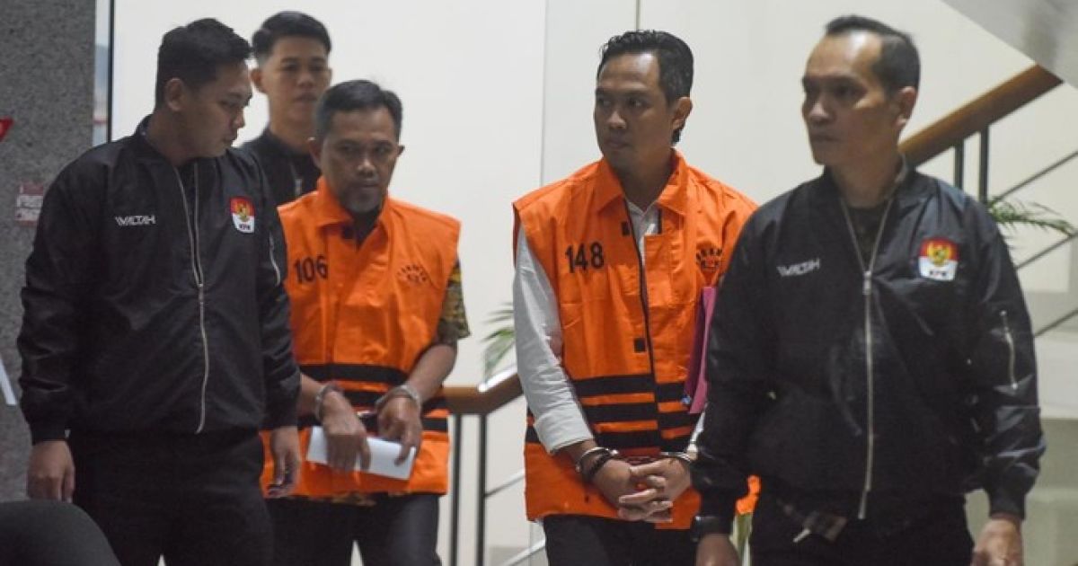 Bupati Cilacap Terjaring OTT KPK: Profil Lengkap Syamsul Auliya Rachman, Sang Putra Daerah yang Kariernya Berakhir Tragis!