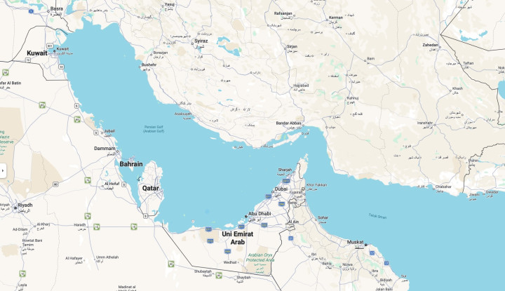 Adu Klaim di Gerbang Energi Dunia: Trump Janjikan Armada, Iran Balas dengan Ancaman Serius di Selat Hormuz