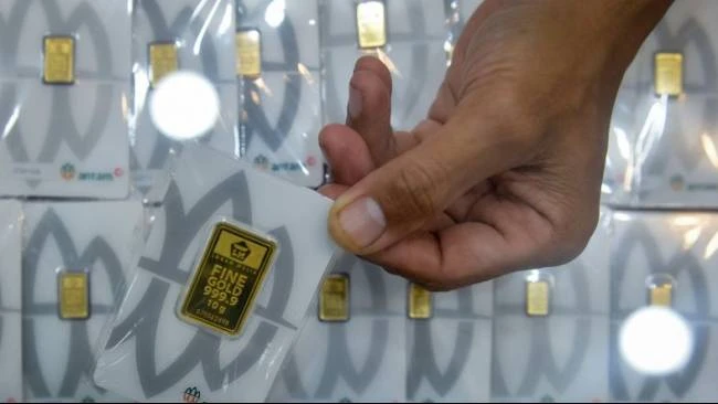 Harga Emas Antam Meroket Hari Ini, Capai Rp2,996 Juta per Gram