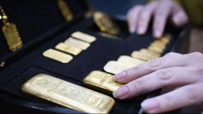 Koreksi Harga Logam Mulia: Emas Antam Terpangkas Tajam, Investor Waspadai Level Psikologis Baru