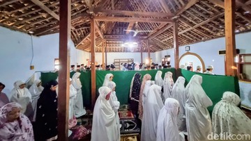 Fenomena Idul Fitri Lebih Cepat: Mengungkap Alasan Jemaah Syathaariyah di Ponorogo Rayakan Lebaran Duluan