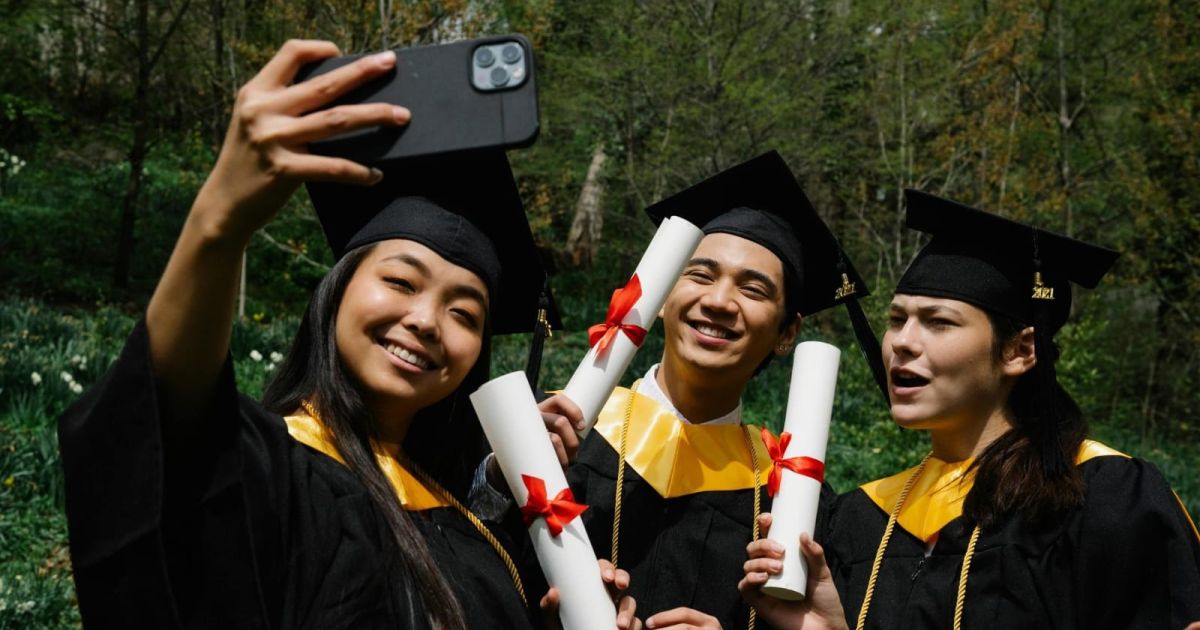 LPDP 2026 mencatat lonjakan pendaftar pada Beasiswa STEM Industri Strategis dan SHARE. [Foto: pexels]