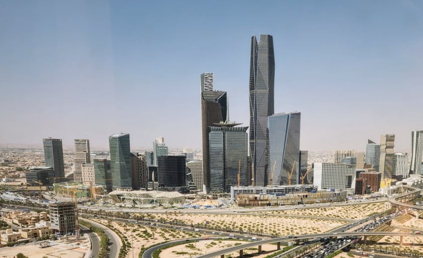 Momentum Transformasi Saudi: Empat Pencapaian Kunci Visi 2030 Terungkap di Tengah Dinamika Geopolitik Regional