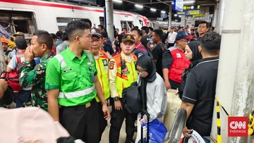 Tragedi di Bekasi Timur: Tabrakan KA Jarak Jauh dan KRL Renggut Empat Jiwa, 38 Korban Dievakuasi