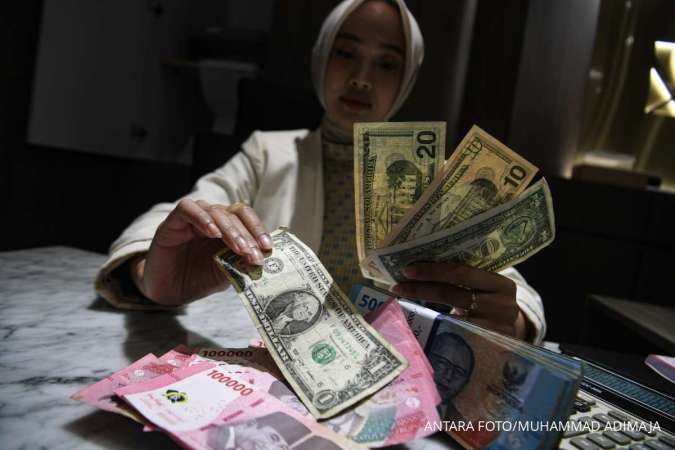Tekanan Rupiah Berlanjut: Mata Uang Garuda Terdepresiasi Tipis di Tengah Perdagangan Siang