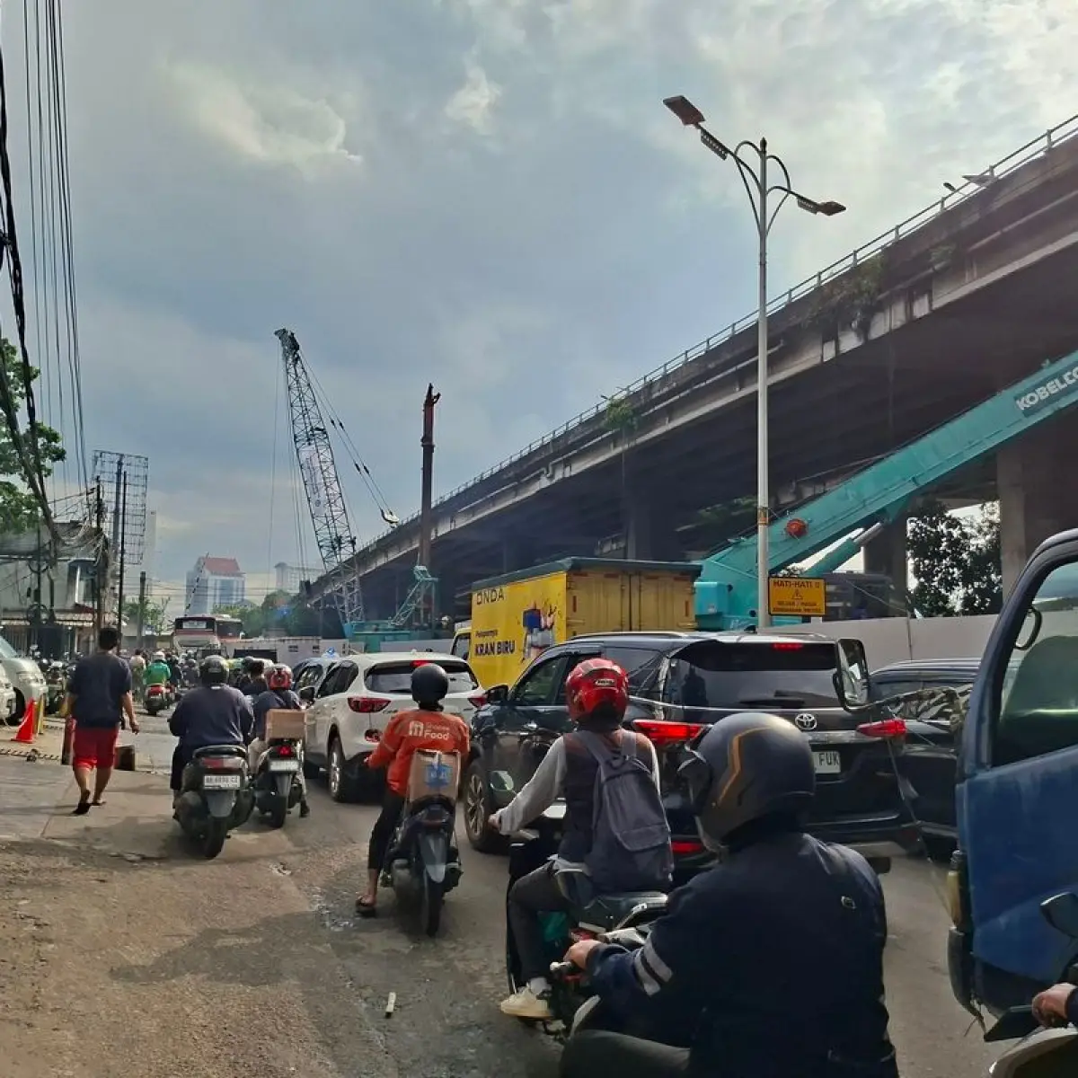 Rekayasa Lalu Lintas Malam Hari di Jalan Latumeten Jakarta Barat Diperpanjang Hingga Pertengahan 2026 Demi Pembangunan Flyover