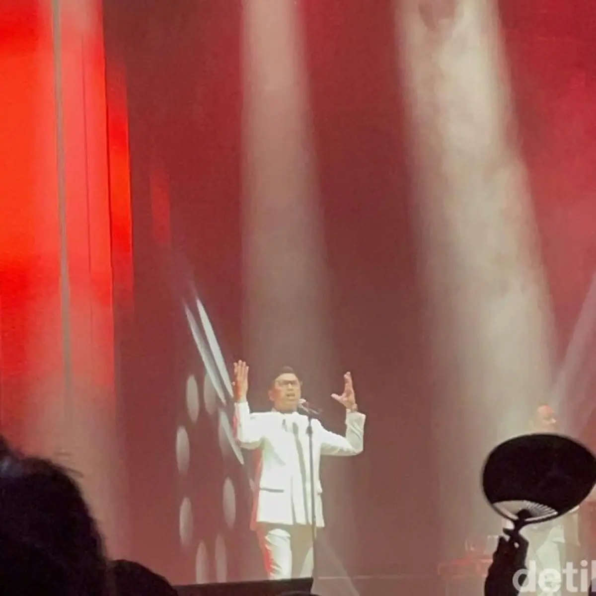 Perjalanan Dua Dekade Emas Vokalis: Sammy Simorangkir Gelar Konser Intim Kenangan di Ibu Kota