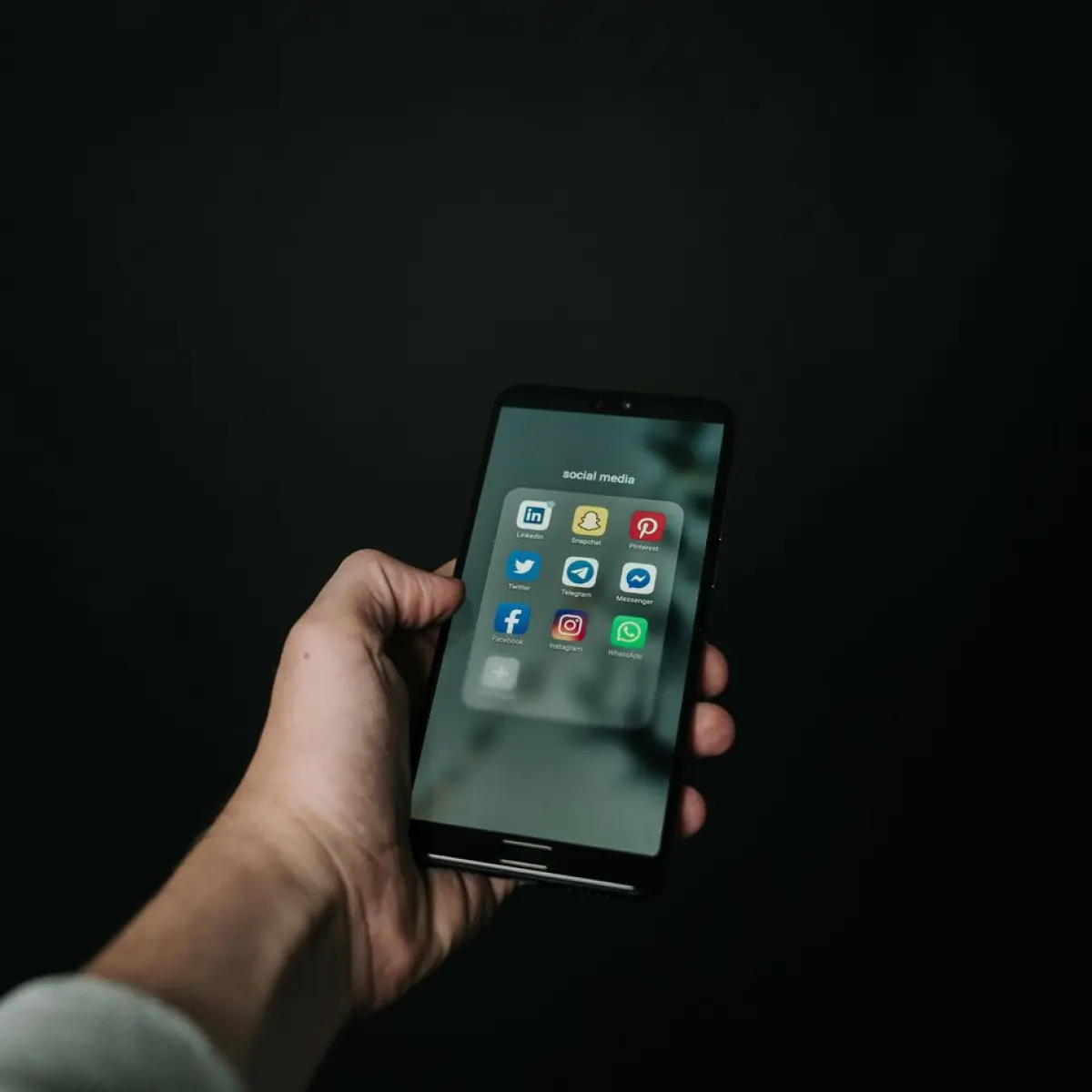 Apple Memperluas Jangkauan Pasar: iPhone 17e Resmi Hadir di Indonesia sebagai Opsi Premium Terjangkau