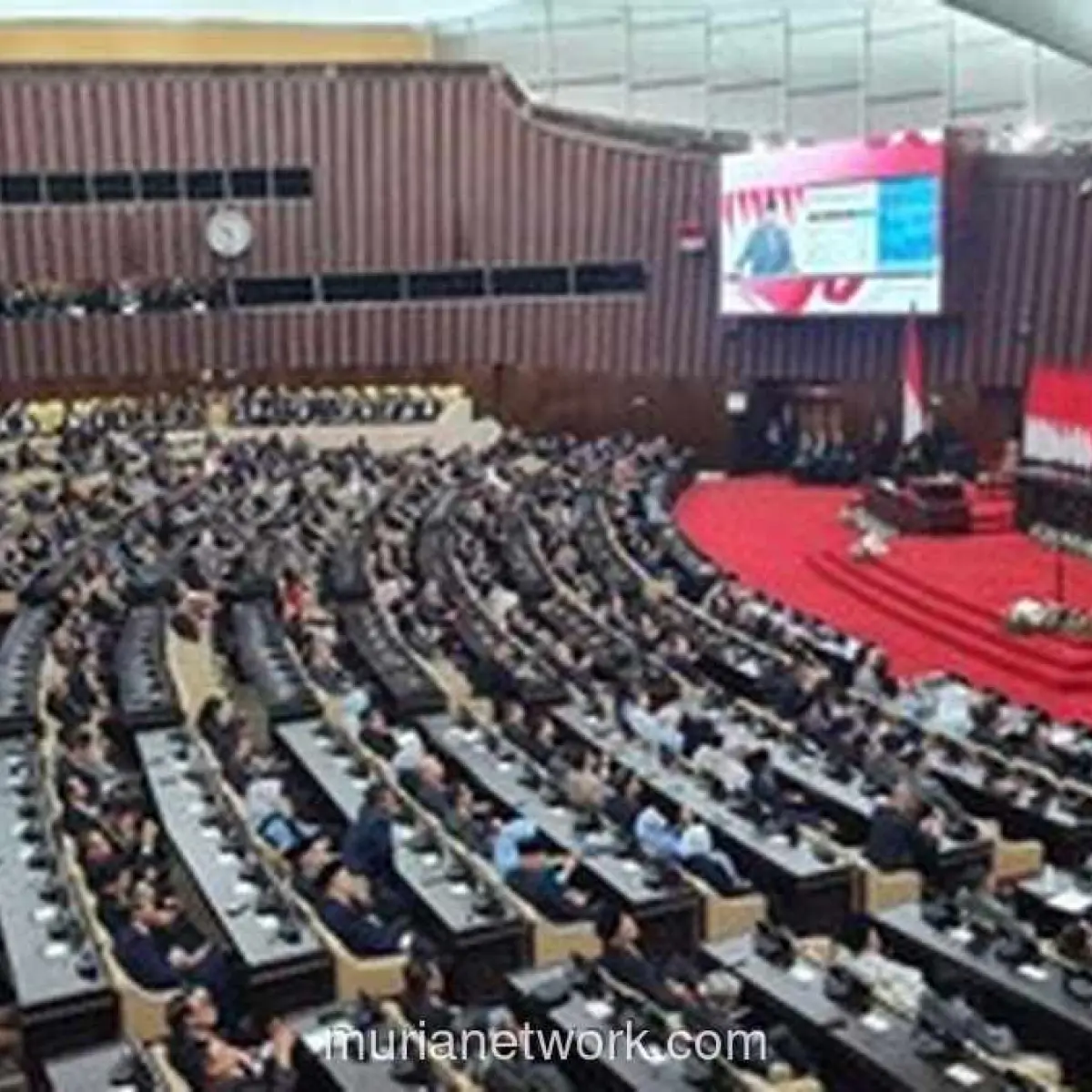 DPR Sahkan Revisi UU Polri Jadi RUU Usul Inisiatif, Fokus pada Penguatan Kompolnas dan Penyelarasan Hukum Baru