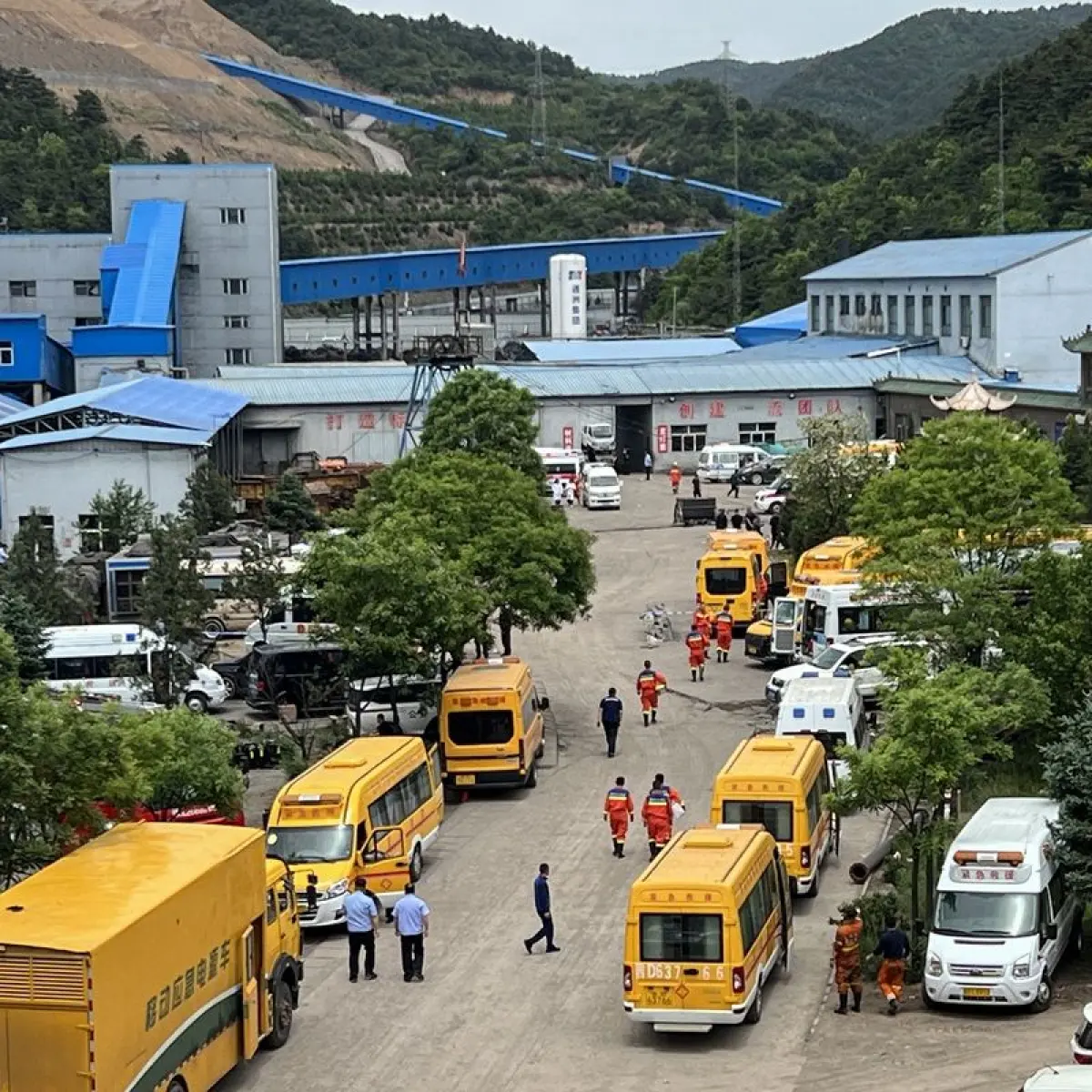 Operasi Pencarian Dua Pekerja Terus Berlanjut Pasca Ledakan Maut Tambang Batu Bara Shanxi