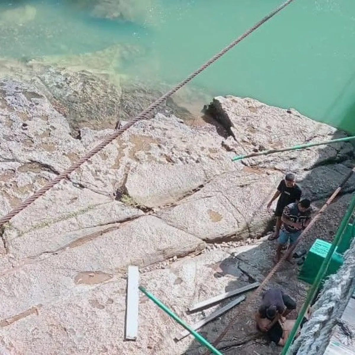 Tragedi di NTT: Dua Turis Austria Tewas Setelah Terjatuh dari Jembatan Gantung Cunca Wulang