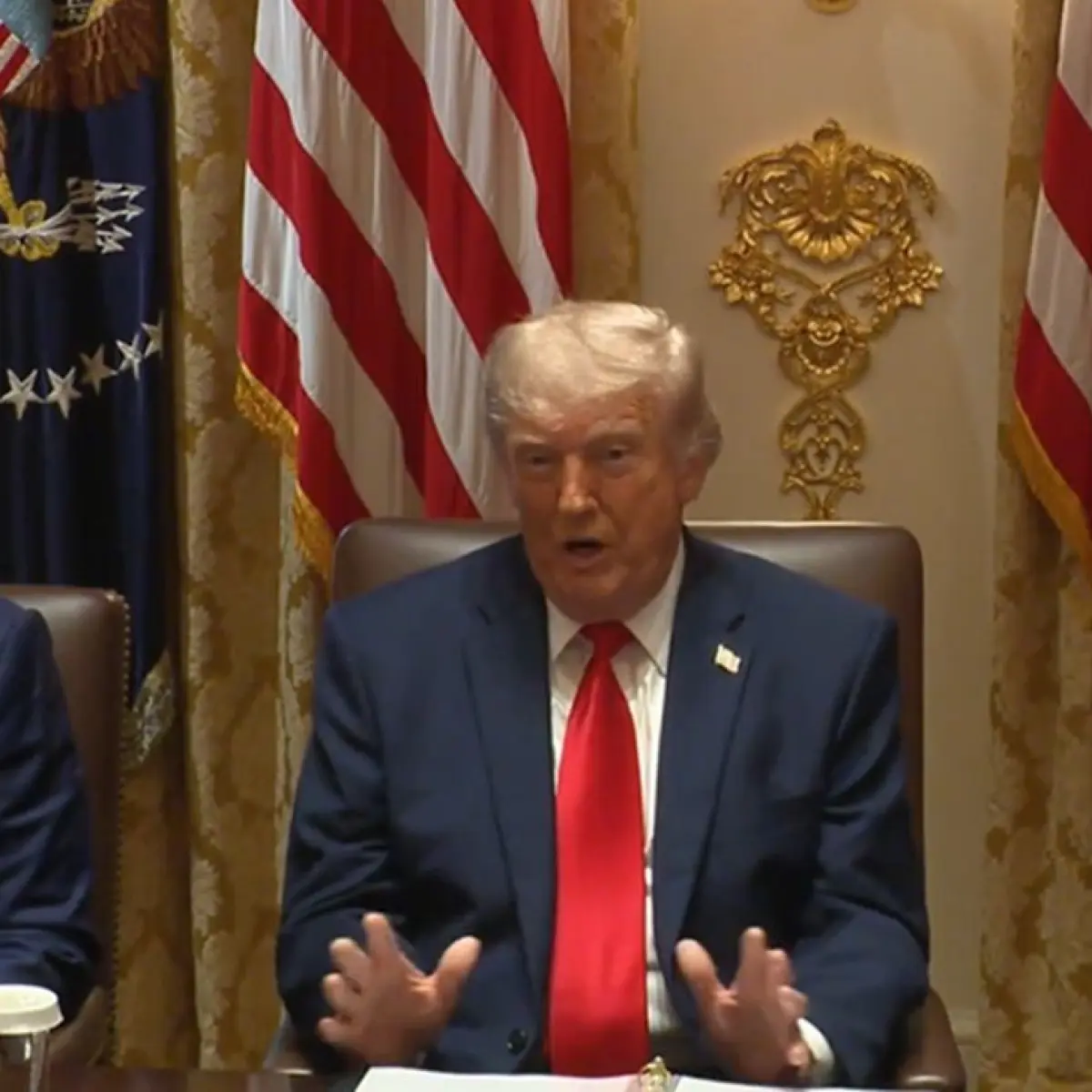 Ketegangan Memanas: Trump Tegaskan Belum Puas dengan Draf Kesepakatan Damai Iran, Ancaman Tindakan Militer Menguat