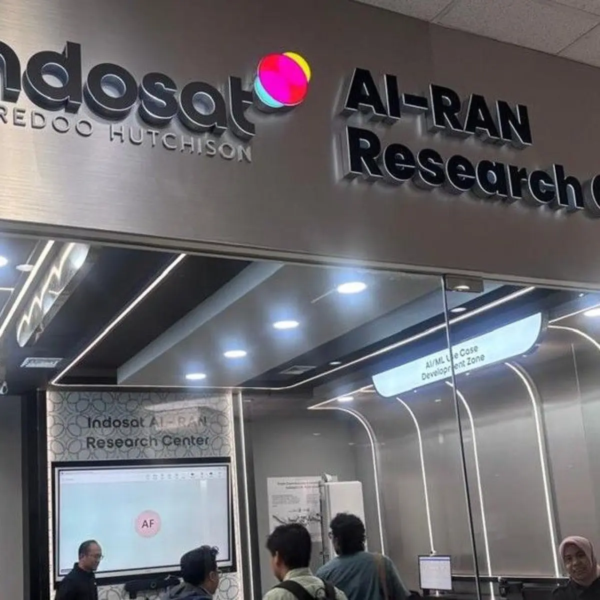 Strategi Mitigasi Indosat Ooredoo Hutchison Hadapi Tekanan Pelemahan Rupiah atas Biaya Infrastruktur