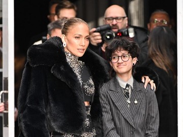 Anak Jennifer Lopez, Emme, Umumkan Transisi Identitas dan Nama Baru Menjadi Oskar Muñiz