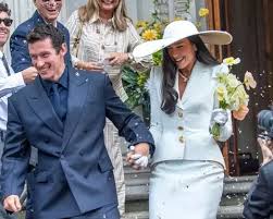 Bintang Pop Dua Lipa dan Aktor Callum Turner Resmi Mengikat Janji Suci di London