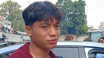 Fokus Selesaikan Pendidikan Sarjana, Betrand Peto Tunda Matangkan Rencana Studi Lanjut Hukum di Belanda