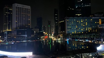 Kejutan di Jantung Ibu Kota: Mengapa Lampu Bundaran HI Tiba-Tiba Meredup?