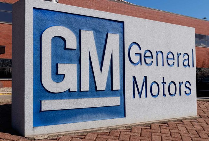 Dilema Otomotif Global: PHK Massal Menyertai Era Baru Robot Otomatisasi Pabrik