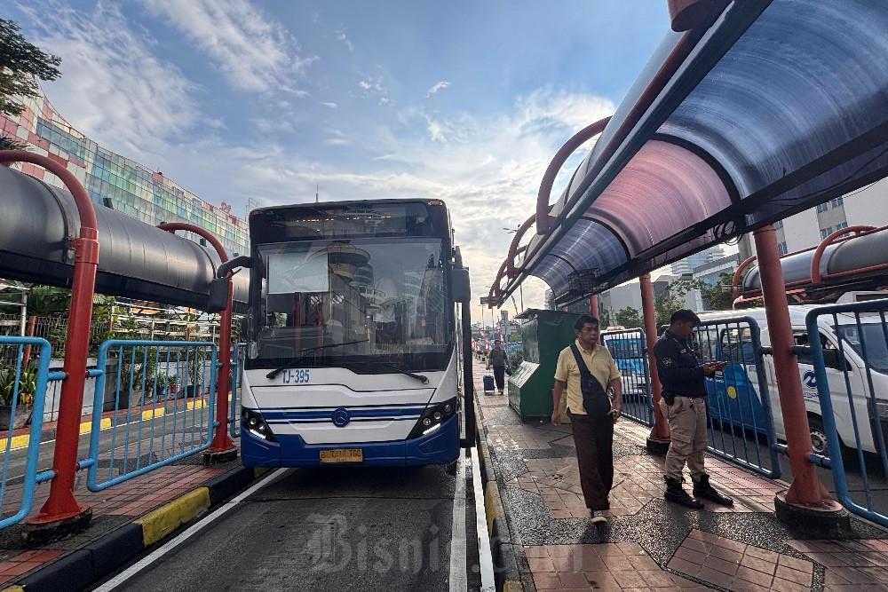 Menjelang Penyesuaian Tarif, Pemprov DKI Jakarta Teliti Ulang Daftar Penerima Manfaat Gratis Bus Transjabodetabek
